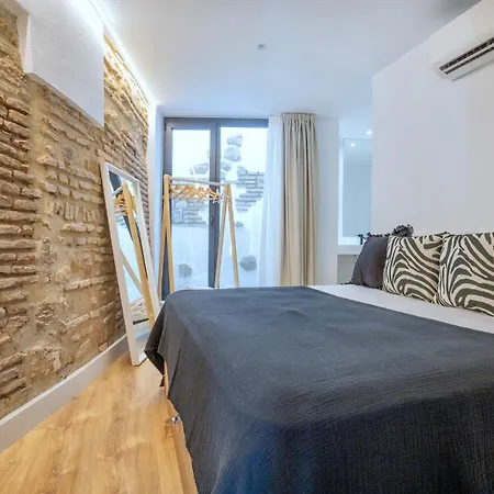 Victoria Apartment *
